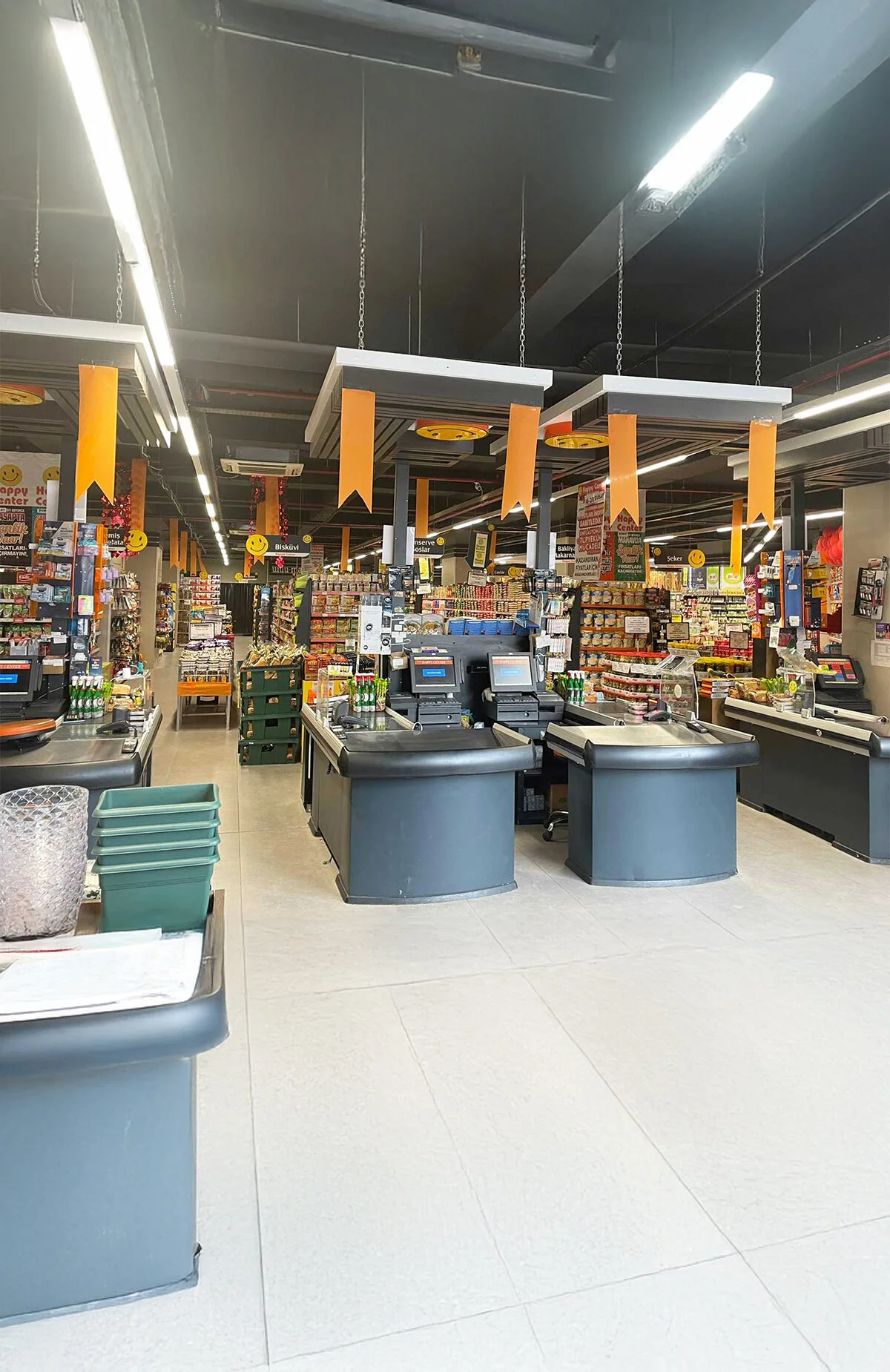 Happy Center marketlerinde 2.500 ve üzeri alışverişlerinde 100 Paracık kazan.